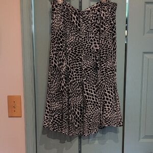 Emma James Black and White Pleated Knee-Length Skirt